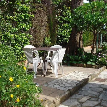 Apartment Clementine On Patio And Garden 1 Star Antibes